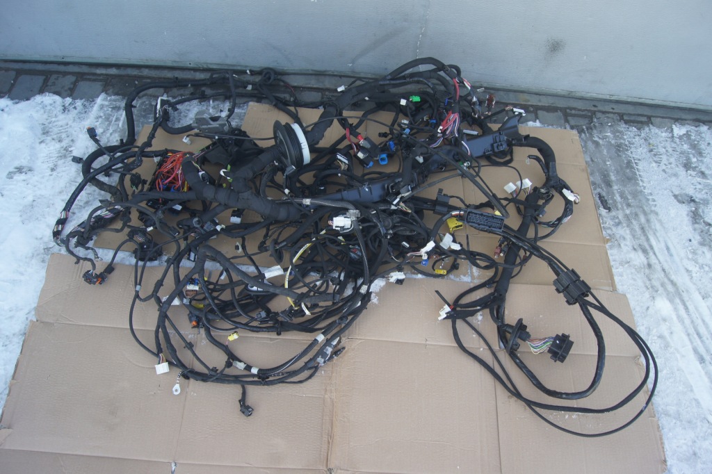 фото №1, Електропроводка відсік двигуна лонжерон салон clio v 0.9 tce