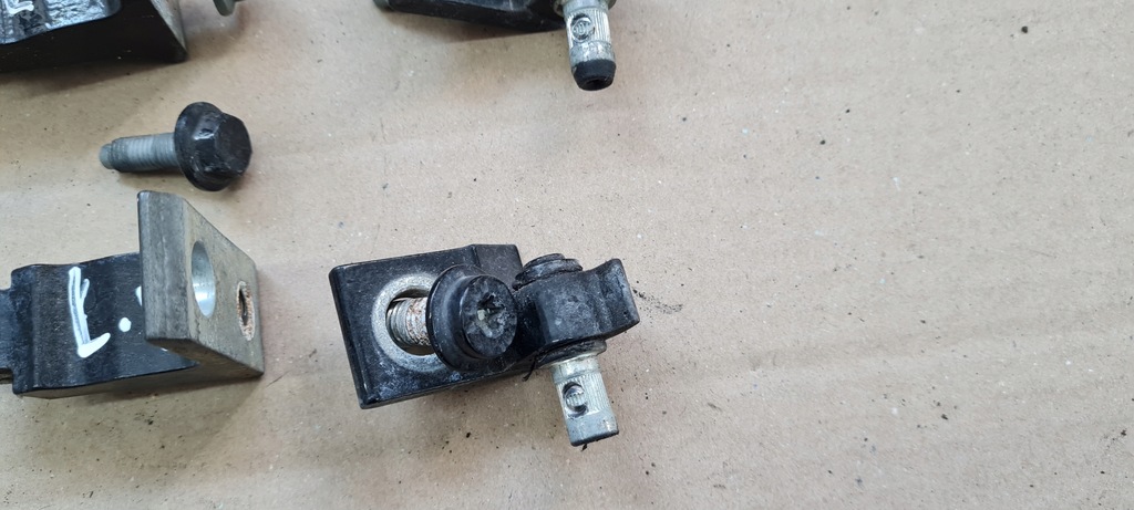 фото №4, S3 8v sedan a3 петля петли дверь левая левый задняя ly9b