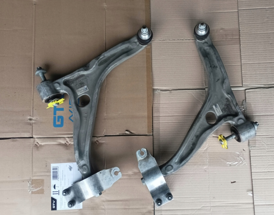 фото №1, Mercedes w247 b-klasa важіль лівий правий