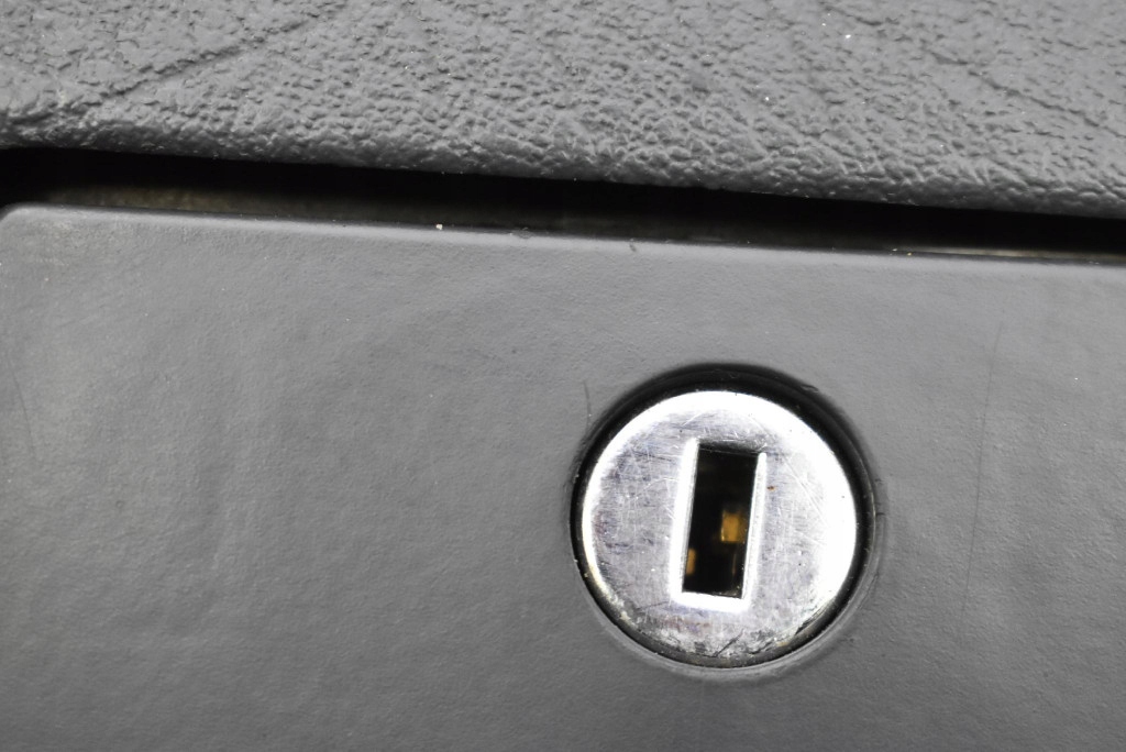 фото №11, Бардачок пассажира eu 4a1857035d audi a6 c4 94-97