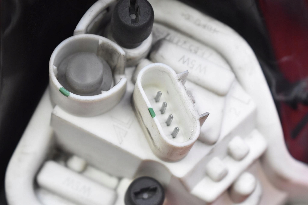 фото №7, Лампа левая задняя задняя opel astra 4 iv j 5d hb 09-12