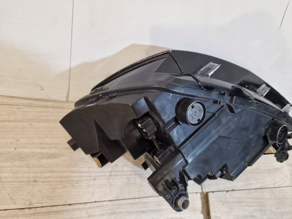 фото №9, Лампа правый перед skoda fabia iv 6vb941016 led