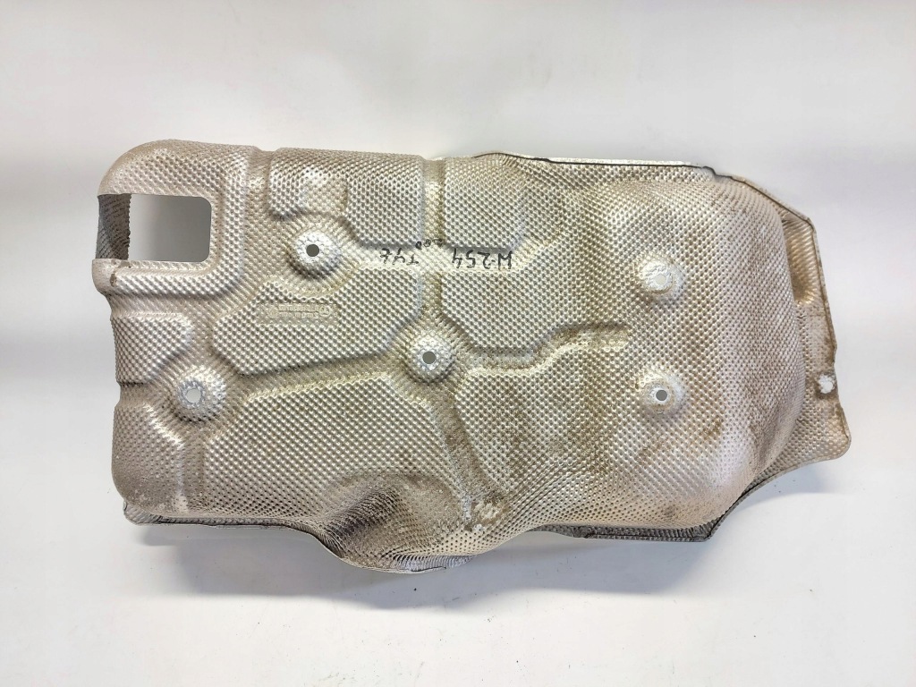 Купить Mercedes w254 glc 220d накладка тепловая отсек a2546828702