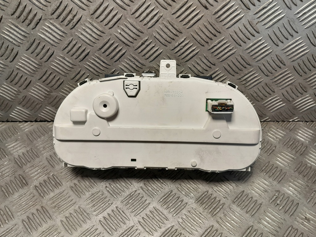 фото №7, Mitsubishi lancer viii 1.8 лічильник прилади 8100b127b