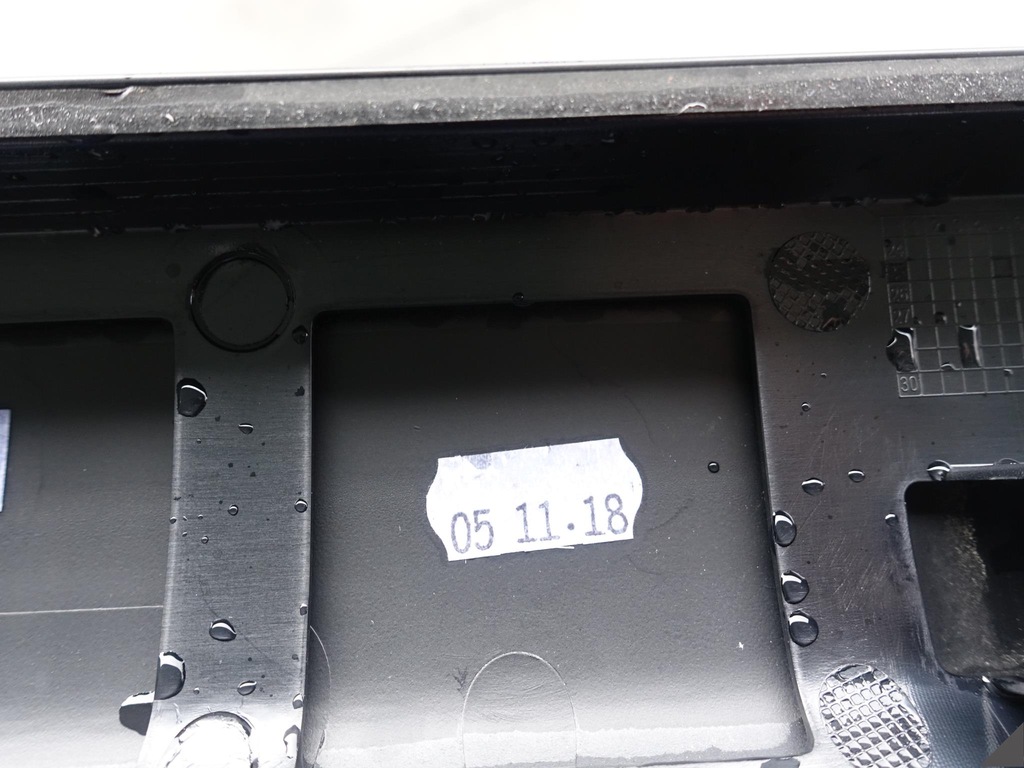 фото №10, Rolls royce cullinan молдинг двері права задня