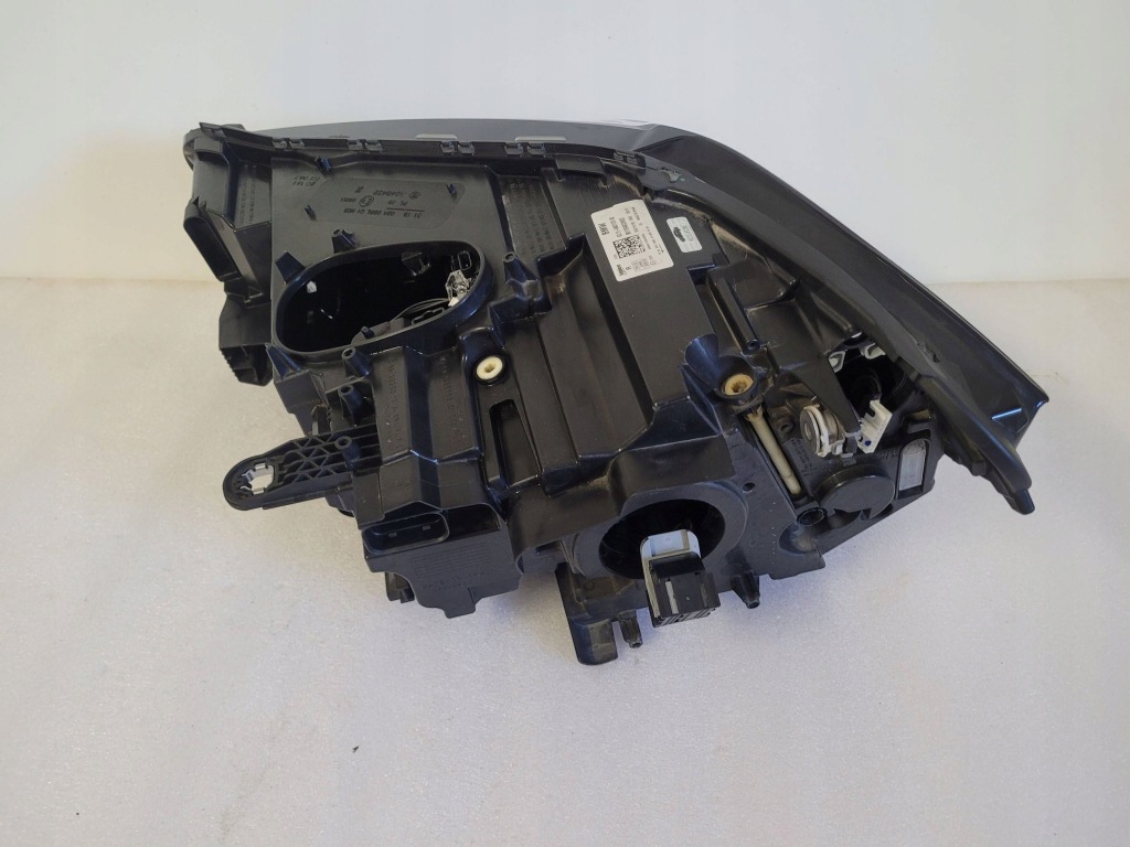 Bmw x1 f48 lci рестайлинг  фара правый  full led правая  5a01172 Недорого