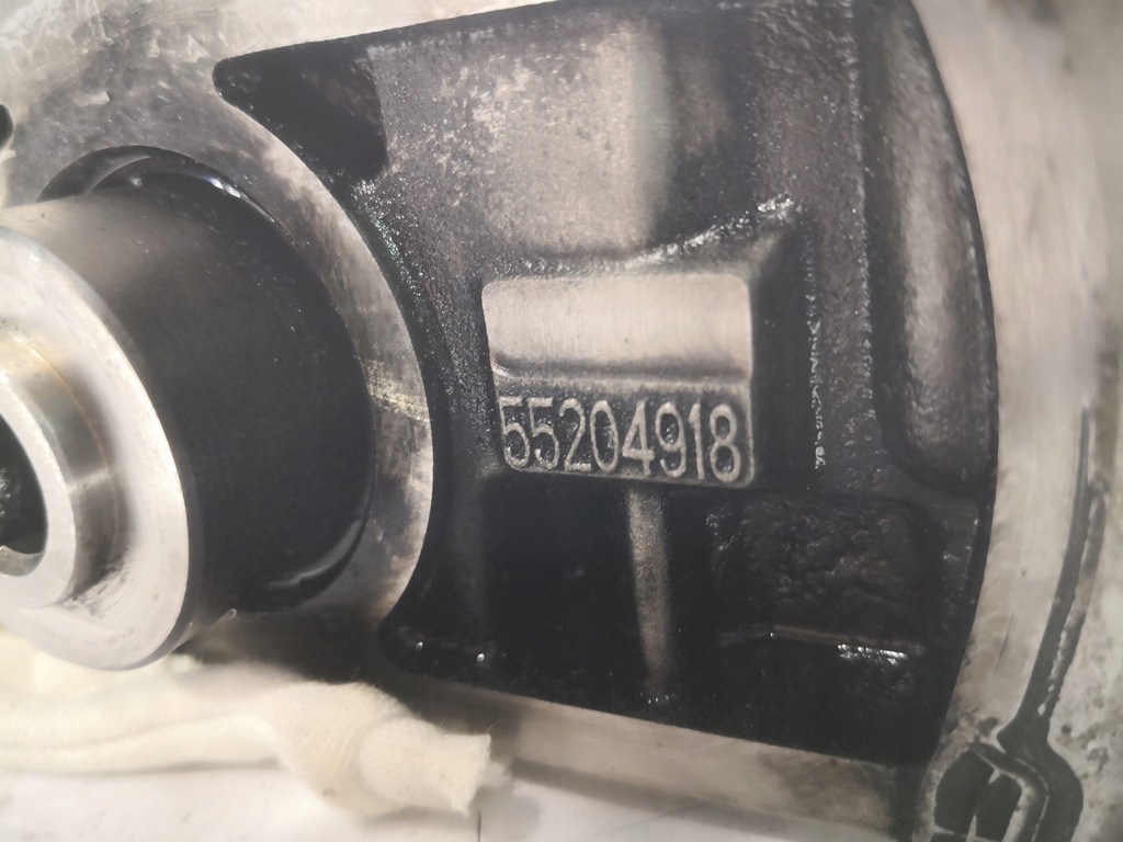 фото №14, Крышка клапанов opel corsa d astra h iii fiat grande punto 1.3cdti 55204918