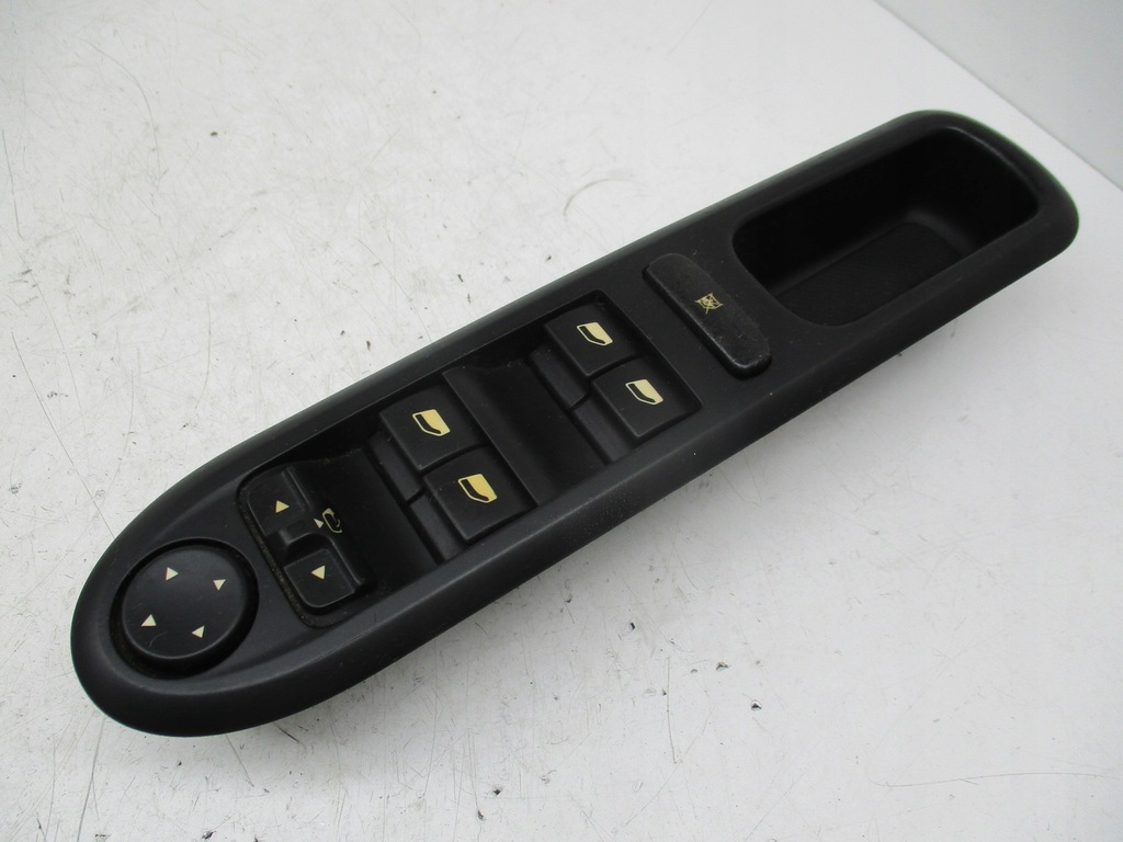 фото №9, Peugeot 407 панель переключатели окон зеркал складной 96468704xt