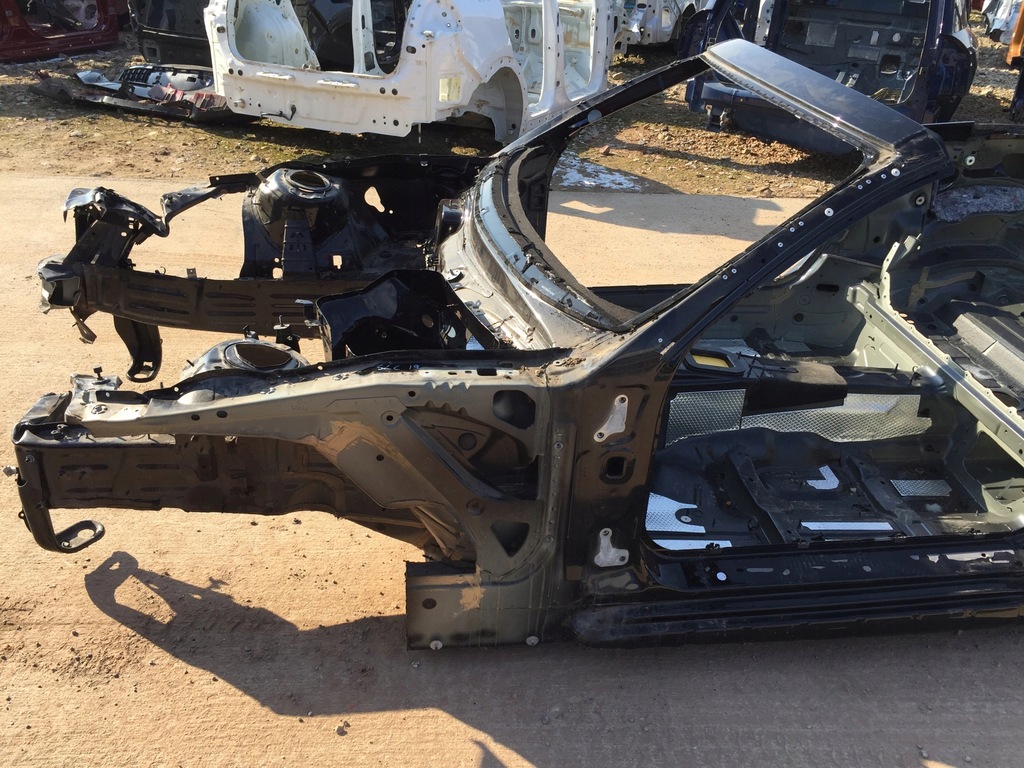 фото №1, Mercedes slc slk r172 w172 19r ліва чверть перед підкрилок чашка