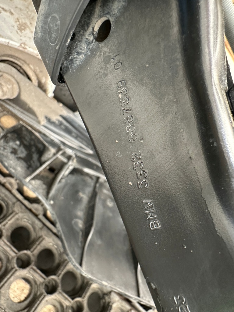 фото №6, Bmw 5 g60 g61 поворотный кулак рычаги правый задняя 6898358