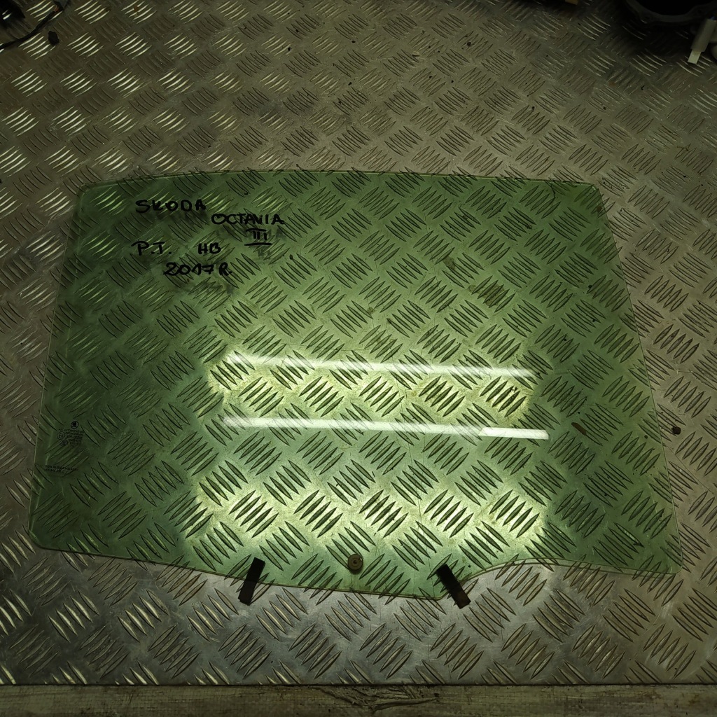 фото №1, Скло правий задня задня skoda octavia iii hb хетчбек