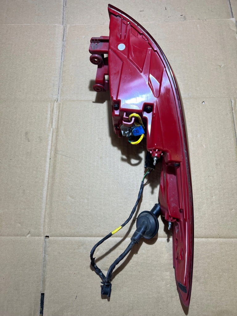 фото №12, Kia sportage 4 iv лампа правая задняя правый задняя w крыло 92402-f10