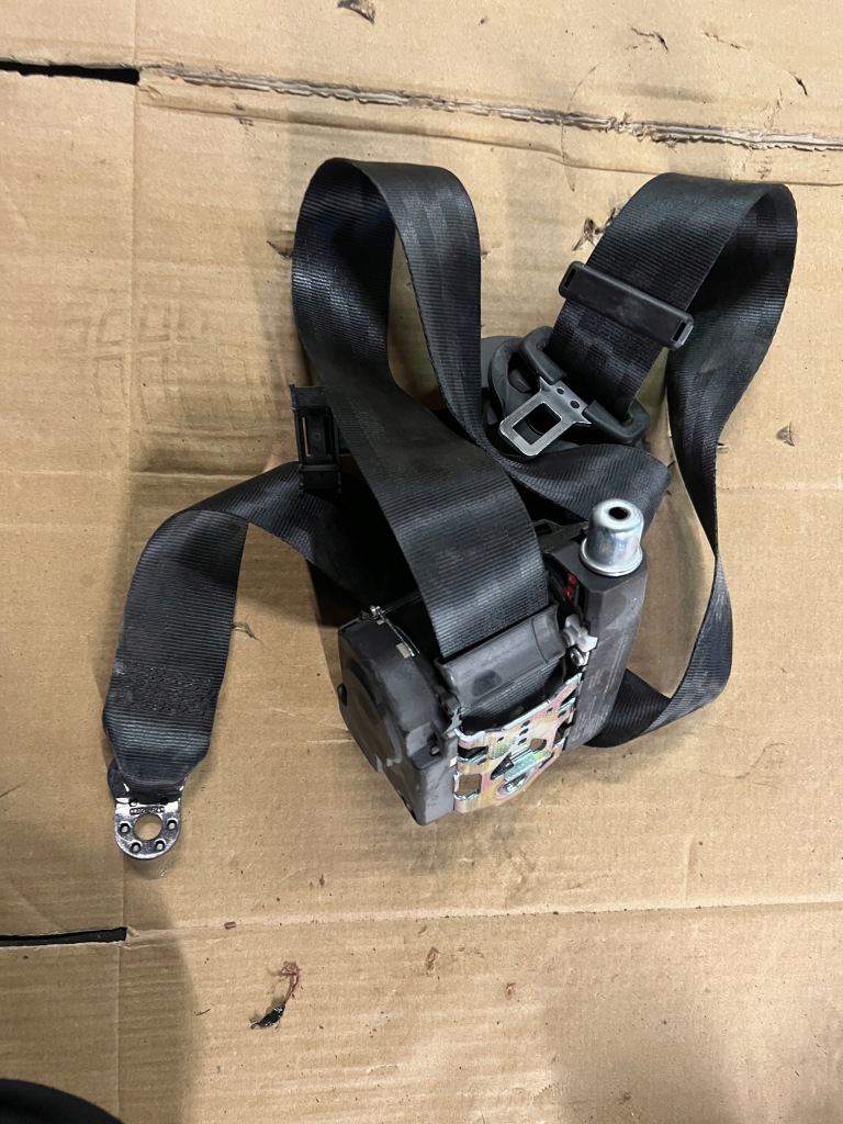 фото №1, Audi q7 vw touareg pas безпеки 7h0857737de