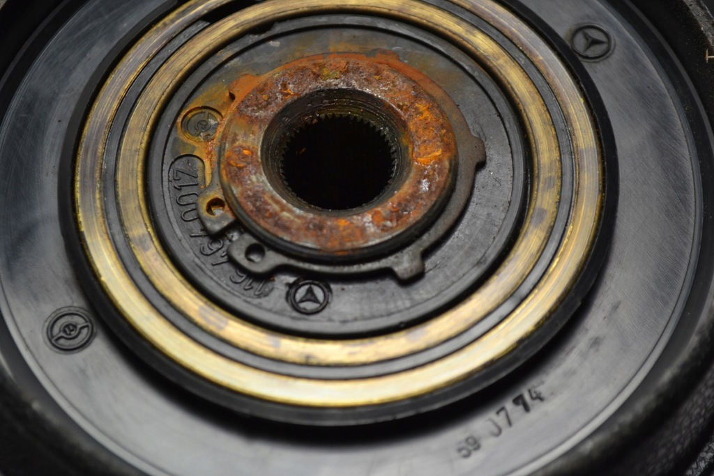 фото №16, Mercedes w116 w115 w123 r107 воздуховод колесо поворот.