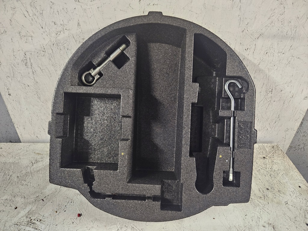 фото №1, Mazda 2 dj/dl 14- вкладиш багажника