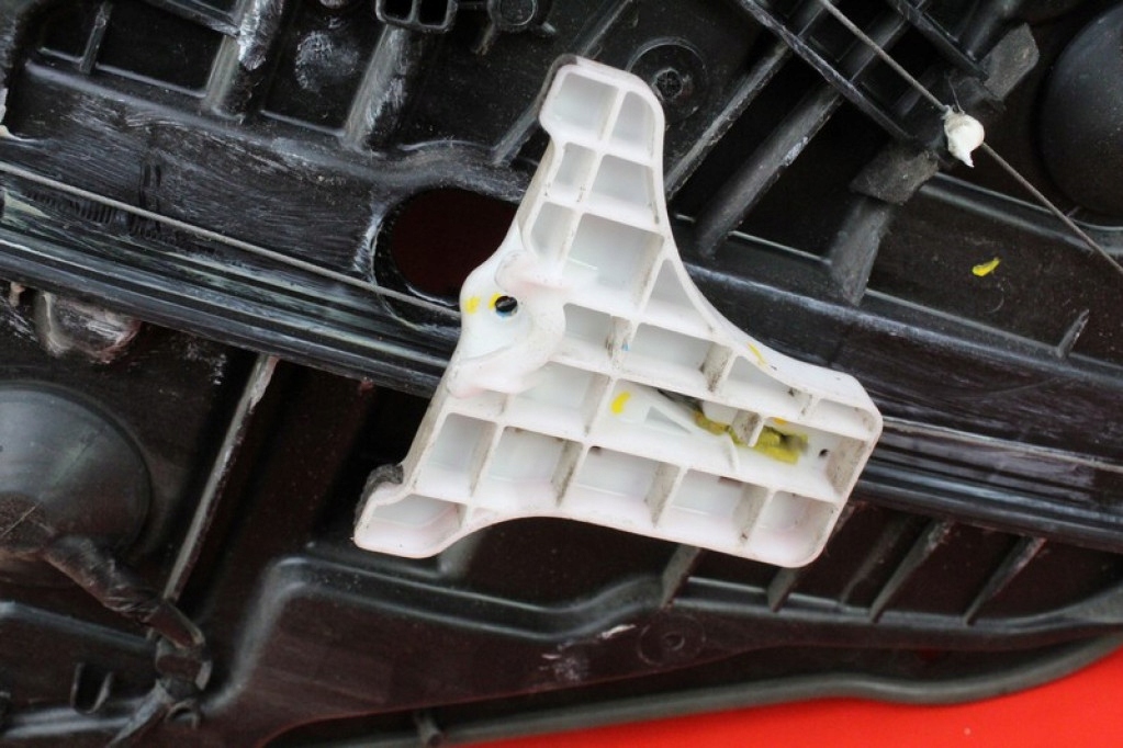 Підйомник скло праві задній 83480-a2041 kia ceed 2 2 універсал 15-18 Зі Шроту