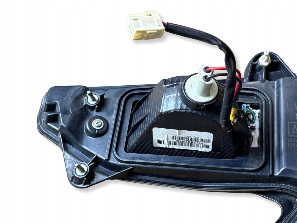 2020 subaru outback bt фара задняя w крышка багажника w4716 с Разборки