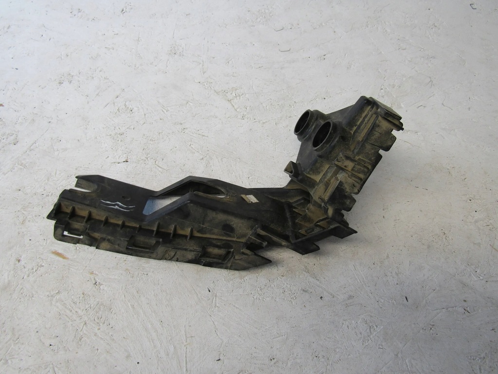 фото №6, Vw golf viii kombi напрямна бампера лівий задня 5h9807393e