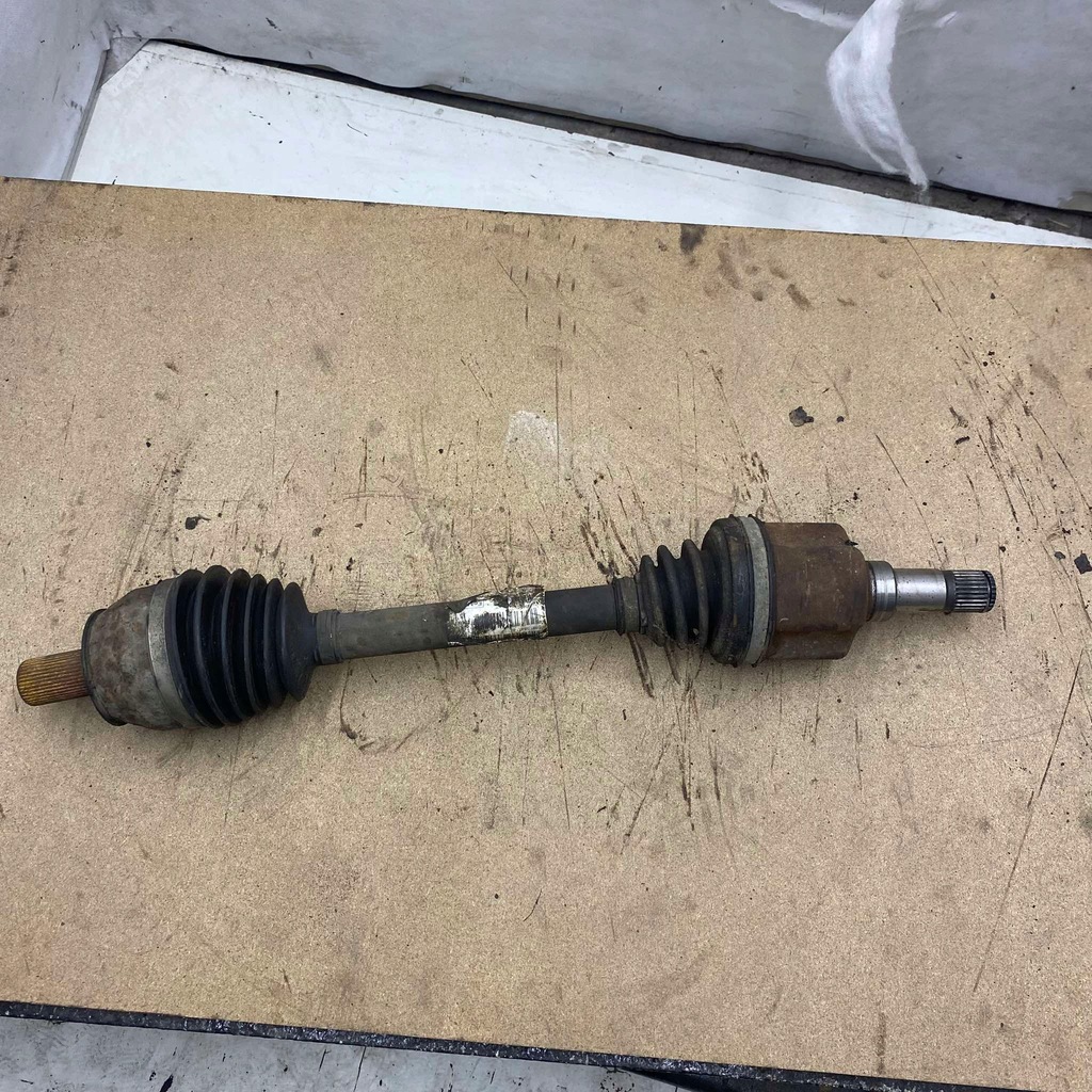 фото №1, Приводной вал левая короткий автоматическая коробка передач v60 i s60 ii