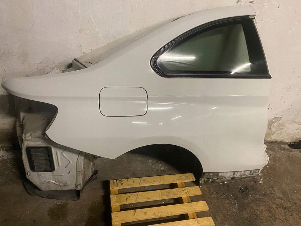 фото №1, Ćwiartka-prawa bok bmw f22