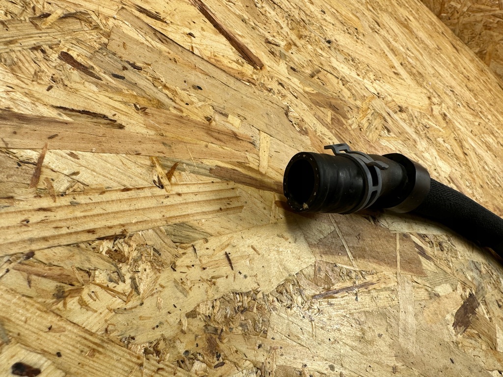 фото №7, Труба шланг wąż wody porsche taycan 9j1 4ke121609r 2019-