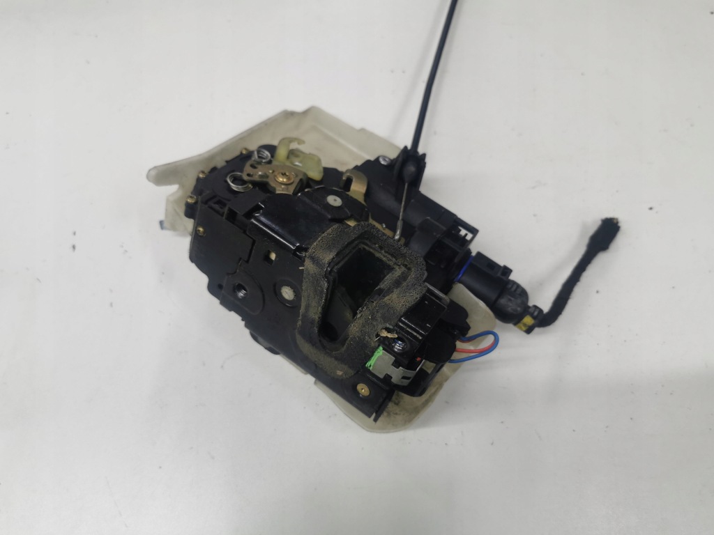 фото №1, Замок перед левый vw polo iv 9n hb 5d