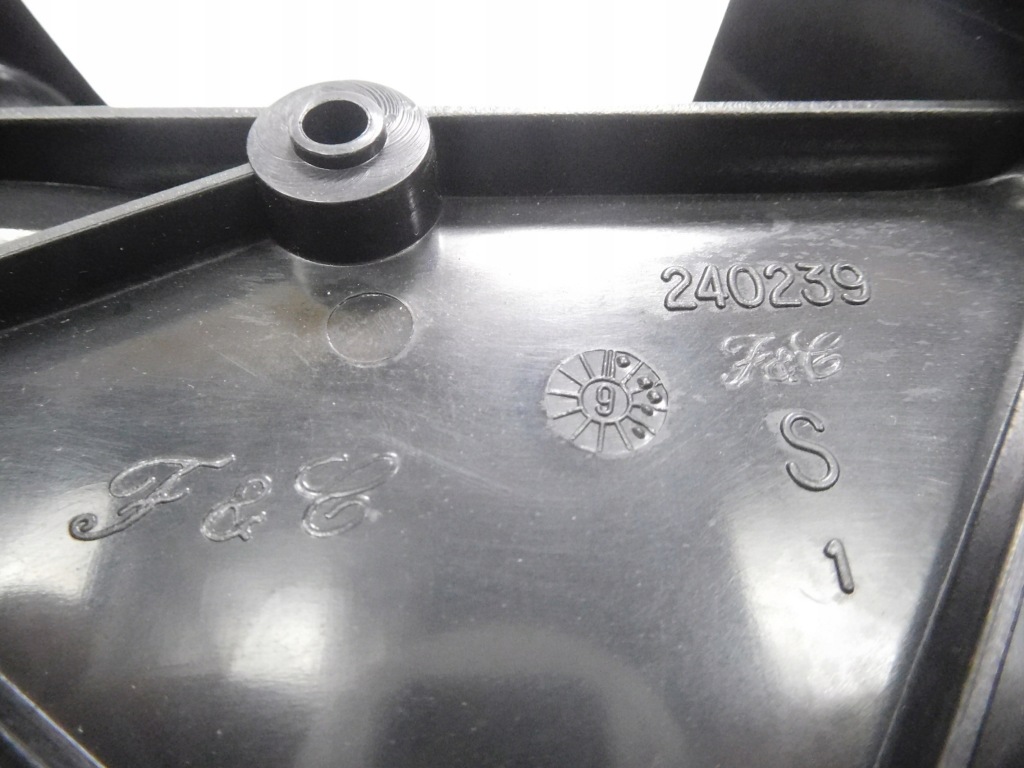 Важіль захист правого сидіння fiat uno оригінальний номер 7555703 Недорого