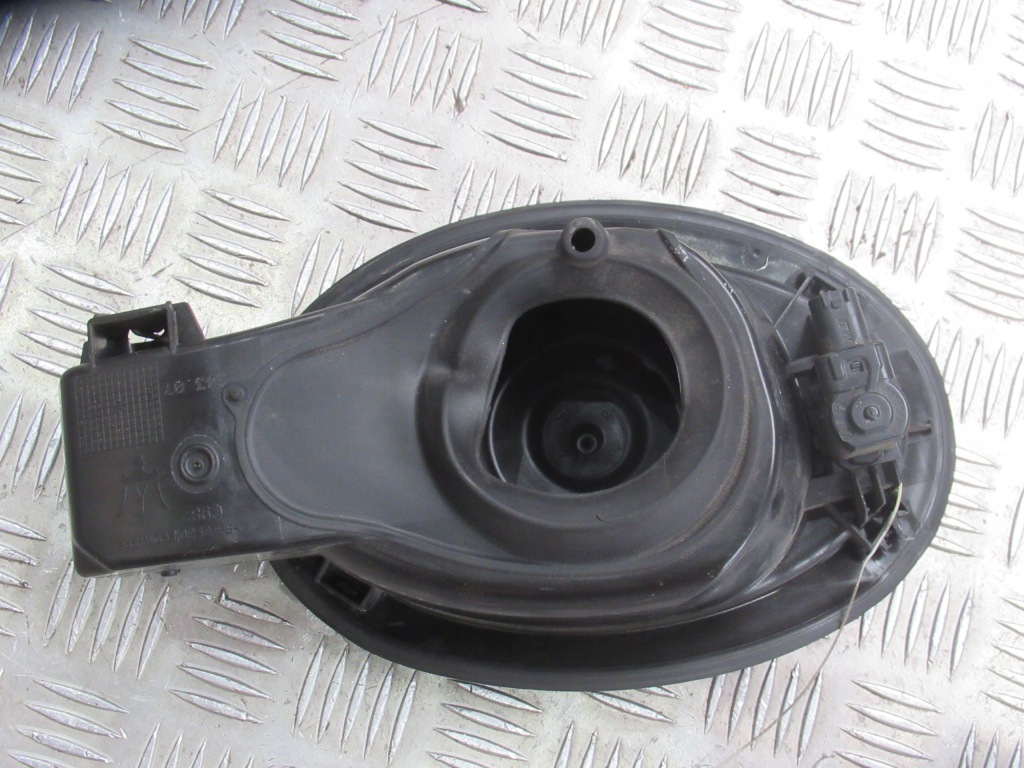 фото №5, Maserati ghibli бензин кришка заливна горловина пального 815