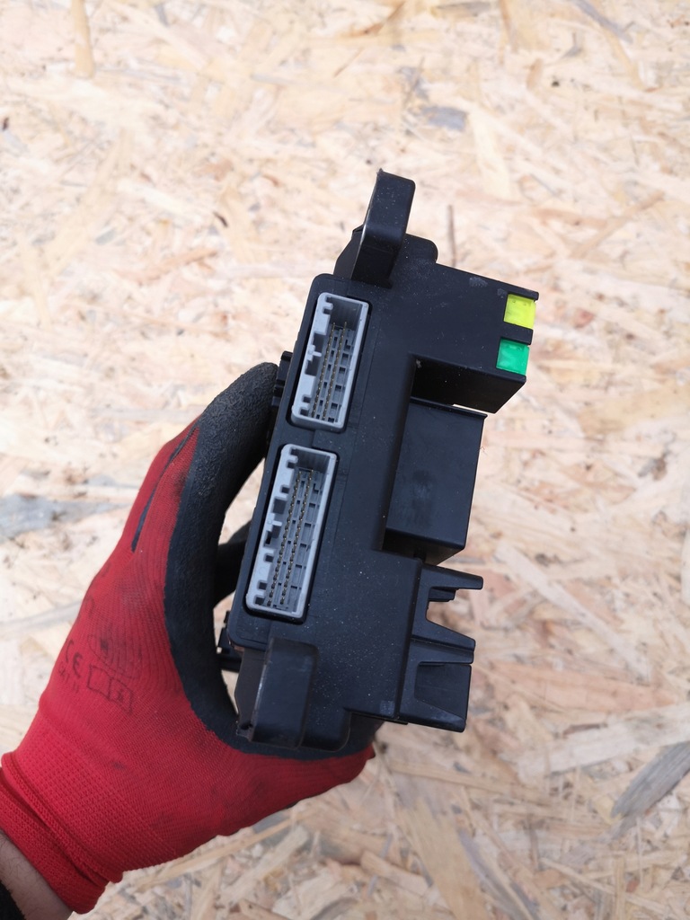 фото №5, Jaguar xj 351 коробка предохранителей