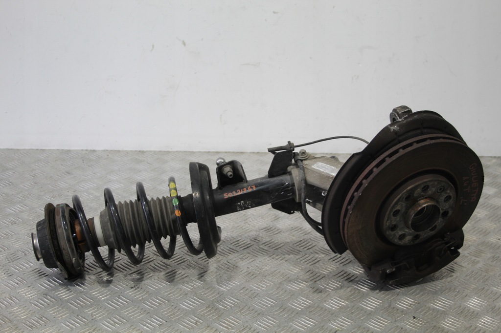 фото №1, Поворотний кулак амортизаторна стійка лівий перед giulietta