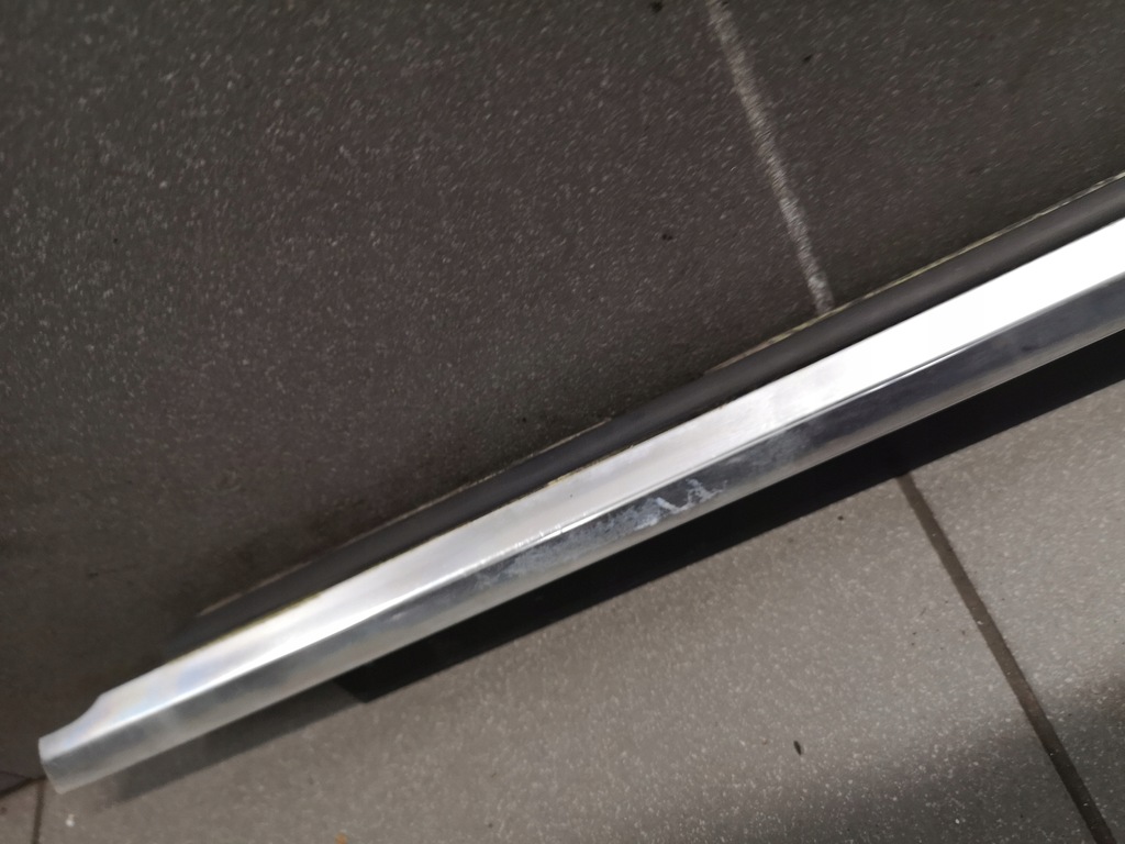 фото №9, Молдинг ущільнювач лівий перед a8 d3 4e0853283c