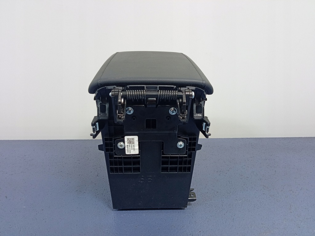 фото №4, Hyundai tucson iv подлокотник 84680-n7100