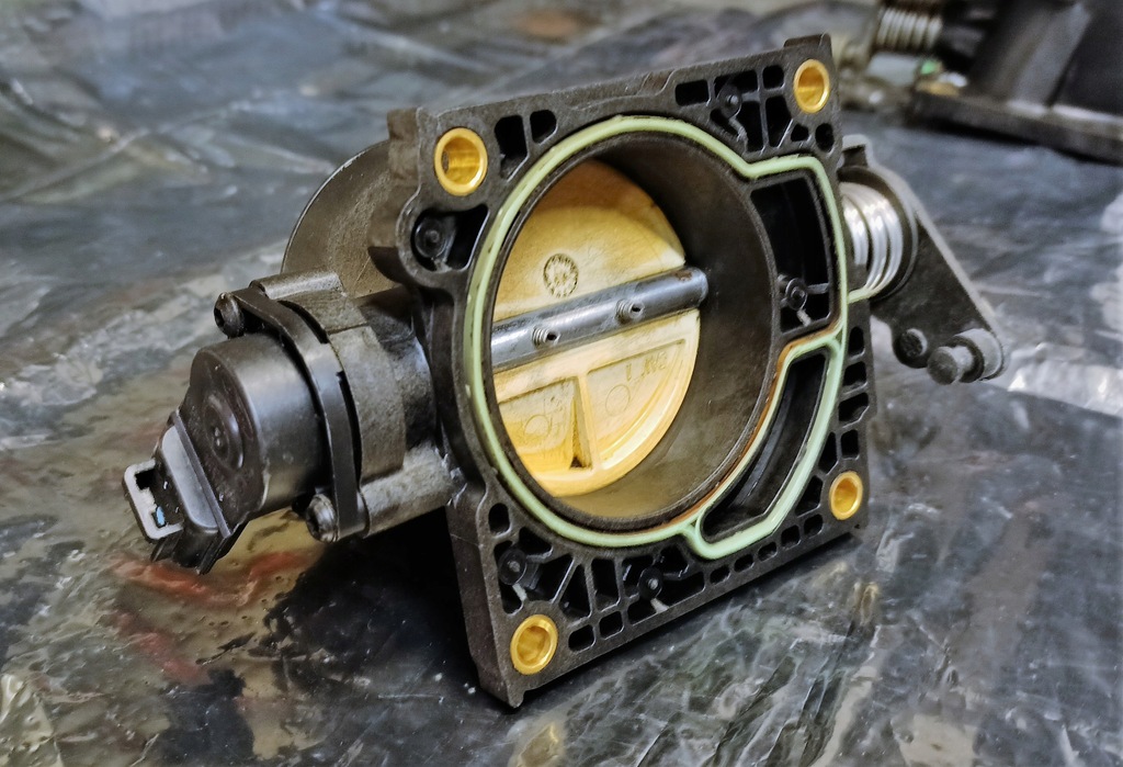 фото №12, Mazda 6 gg gy 1.8 дросельна заслінка