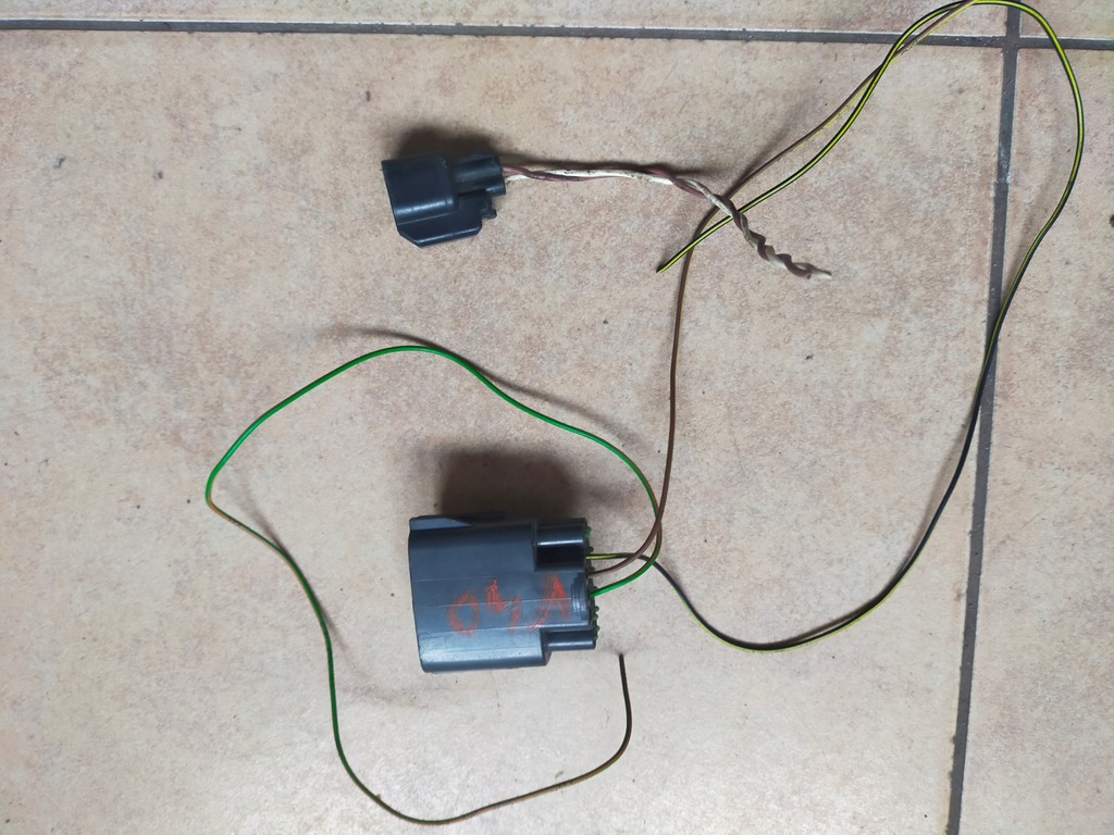 фото №1, Volvo v40 ii - электропроводка колодка разъёмы