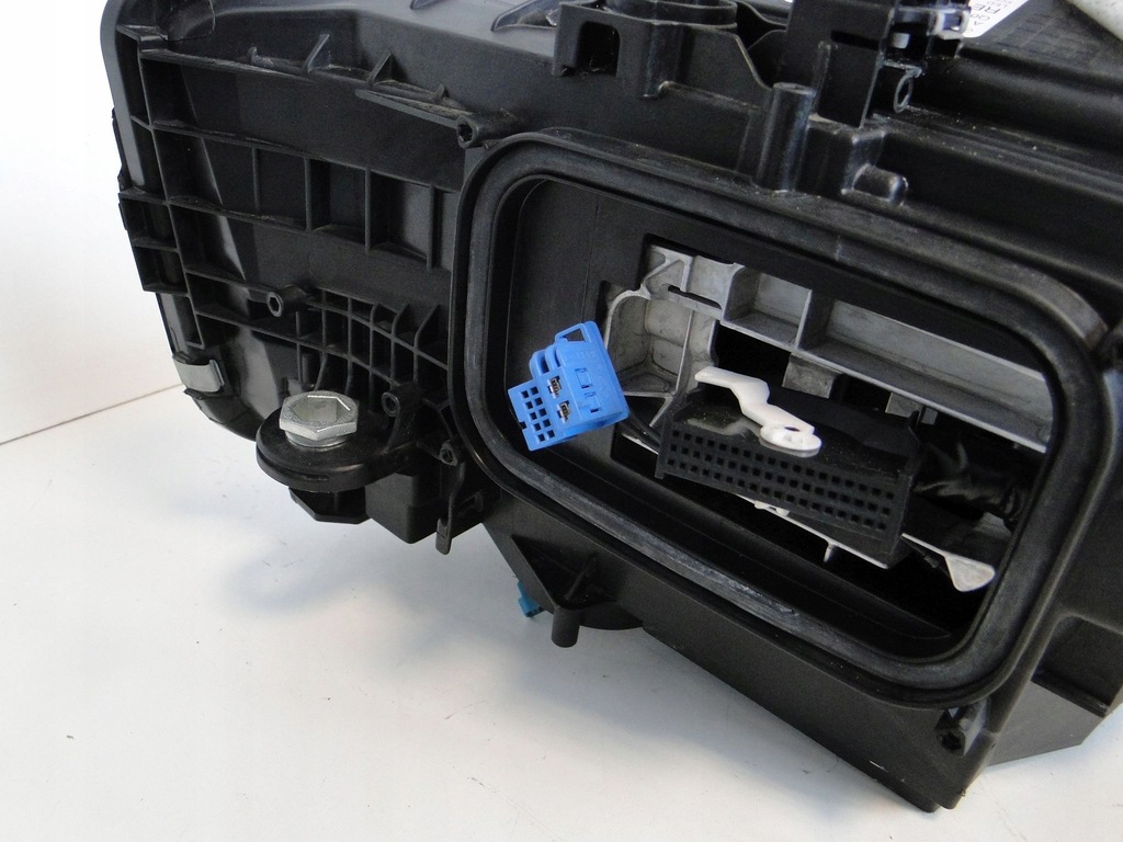 фото №13, Mercedes c klasa 206 w206 лампа правая digital led