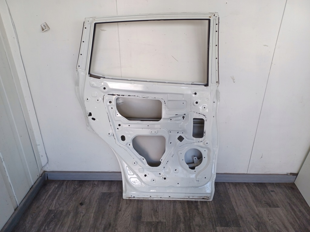 фото №11, Дверь --- nissan murano z52--- задние левая ---