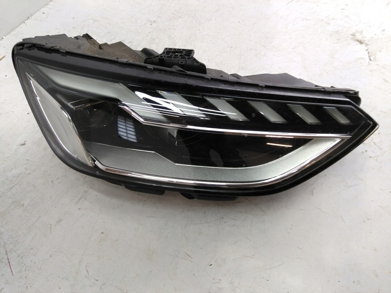 фото №1, Audi a4 8w lift фара