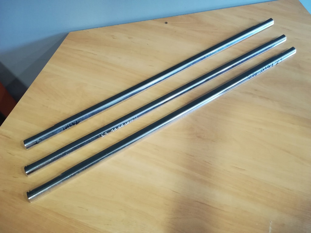 фото №1, Молдинг уплотнитель левый задняя vw passat b5 fl kombi