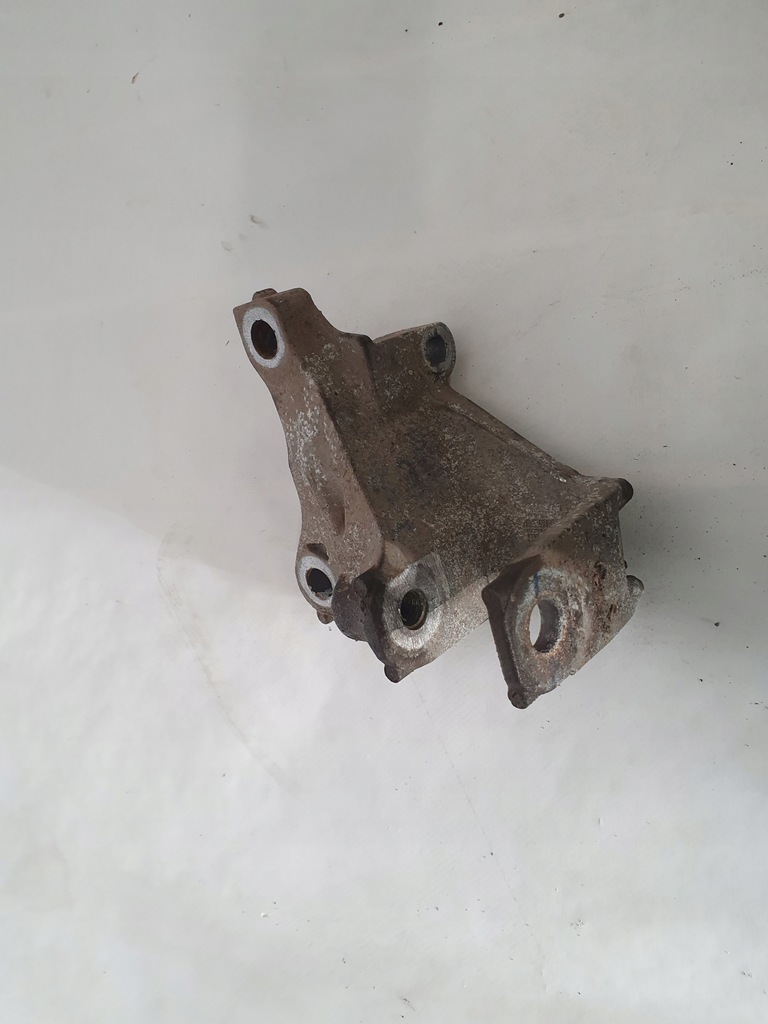 фото №1, Кронштейн кронштейн двигателя renault megane iv 1.5 dci 16