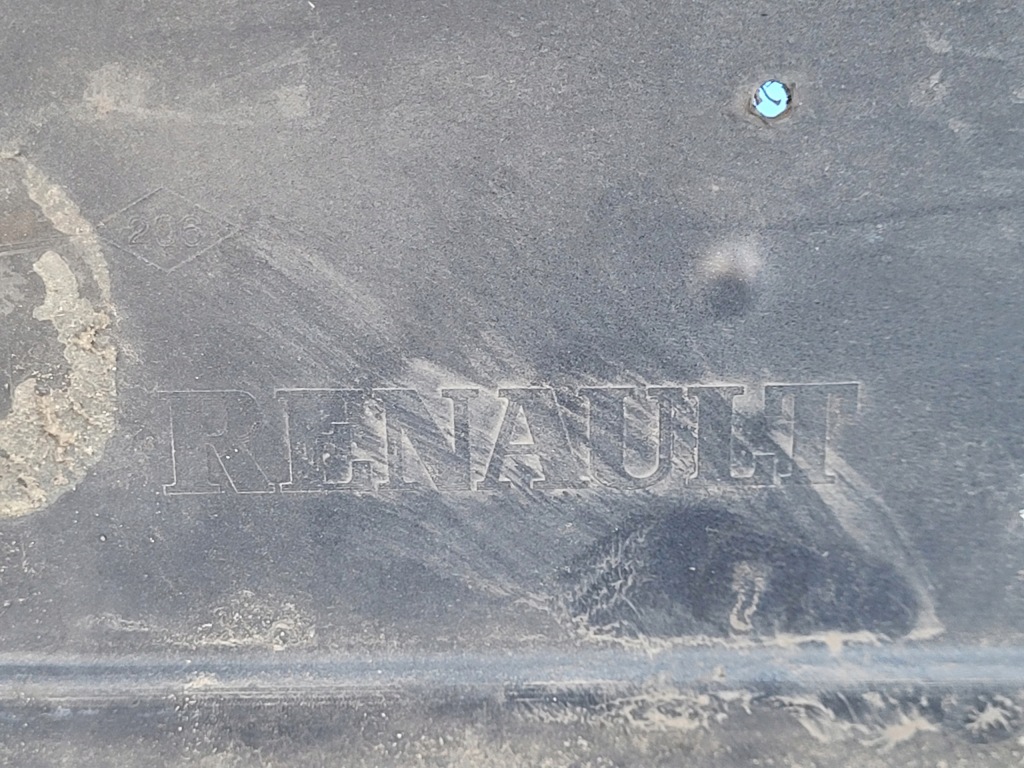 Renault trafic iii 3 | бампер перед передний 620223916r | 0033 в Украине