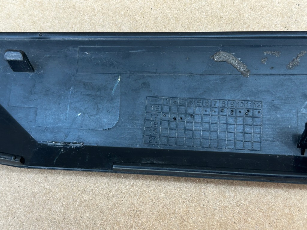 фото №9, Toyota yaris iii права молдинг двері