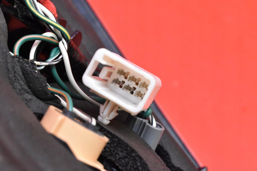 фото №7, Лампа левая задняя задняя 47-14l toyota prius 2 ii xw20 03-11