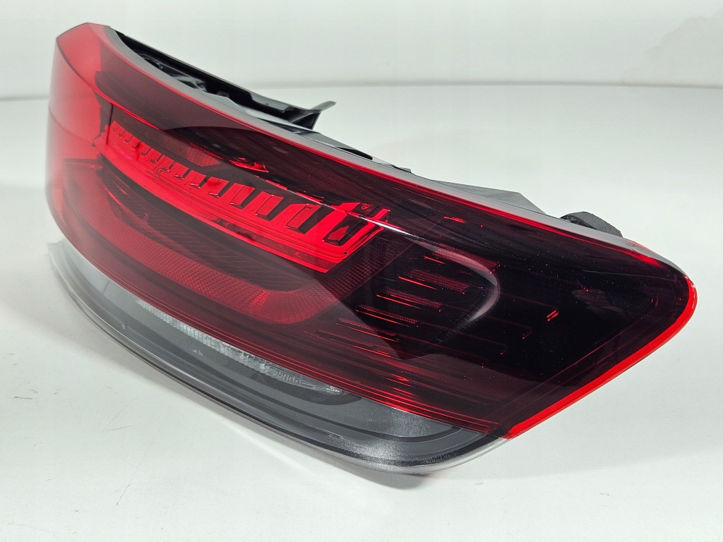 Фара правый  задний  задняя renault megane iv рестайлинг  led универсал cala европа Доставка