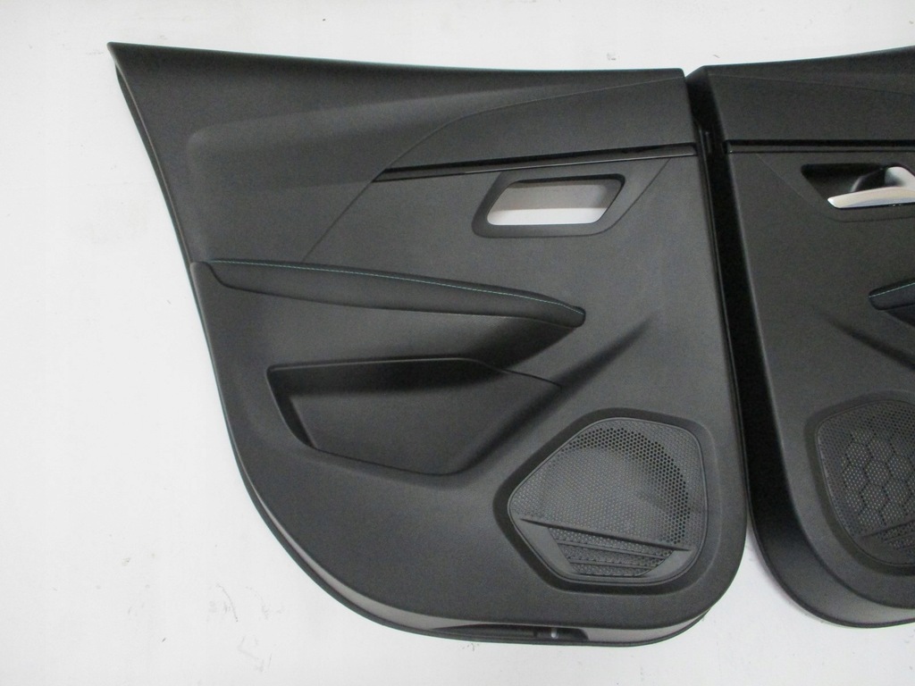 фото №4, Обивка дверь peugeot 208 ii 20r