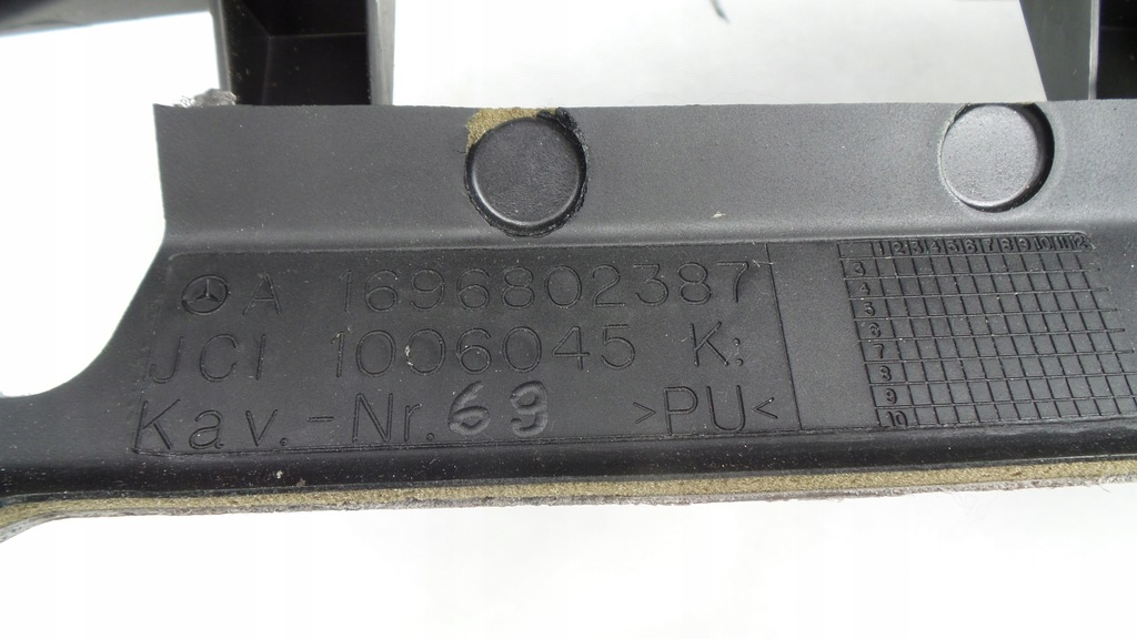 фото №7, Консоль приборная панель mercedes w245 b kls lift 2010 приборная a1696802387