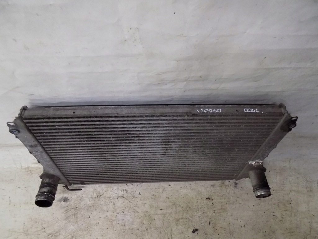 фото №8, Corolla verso ii 2.2 d4d радіатор інтеркулер