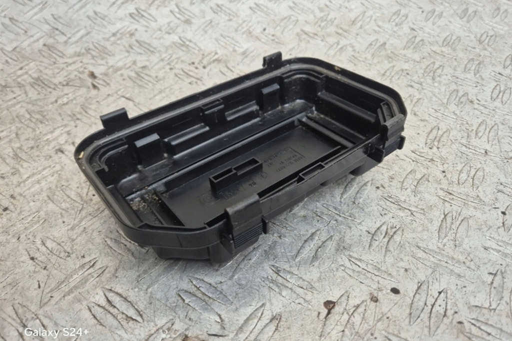 фото №8, Кришка коробка запобіжників bmw 4 coupe f32, f82 9224872 3.0l