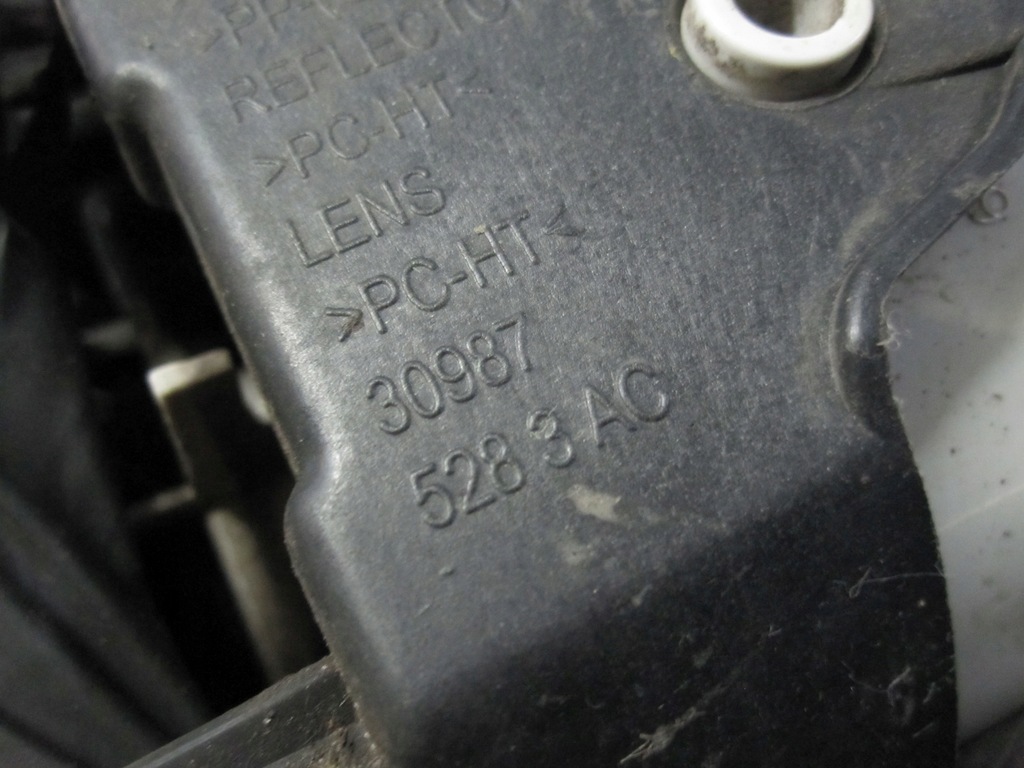 фото №8, Dodge nitro 08r противотуманная фара правый 04805857ab