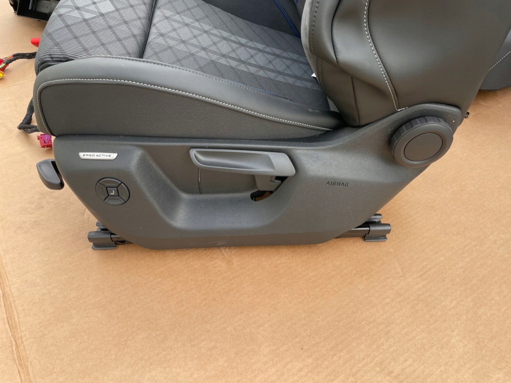 фото №9, Сидіння заднє сидіння обшивки tiguan iii 2024- alcantara масаж електрика nowe kpl