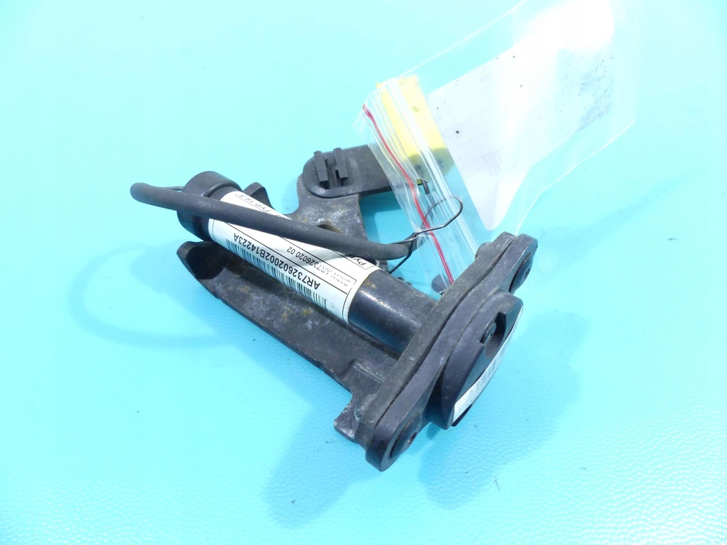 фото №1, Патрон капот правый bmw x5 f15